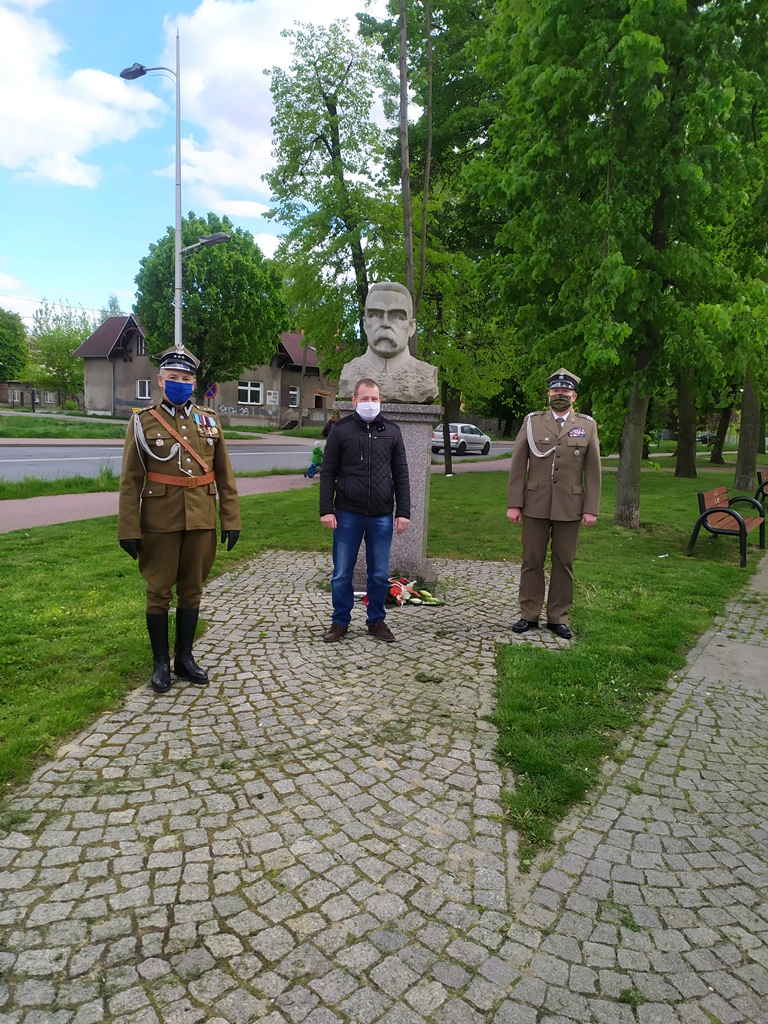 Członkowie ZOR RP Okręgu Śląskiego uczcili 85 rocznicę śmierci marsz. Józefa K. Piłsudskiego w Zawierciu