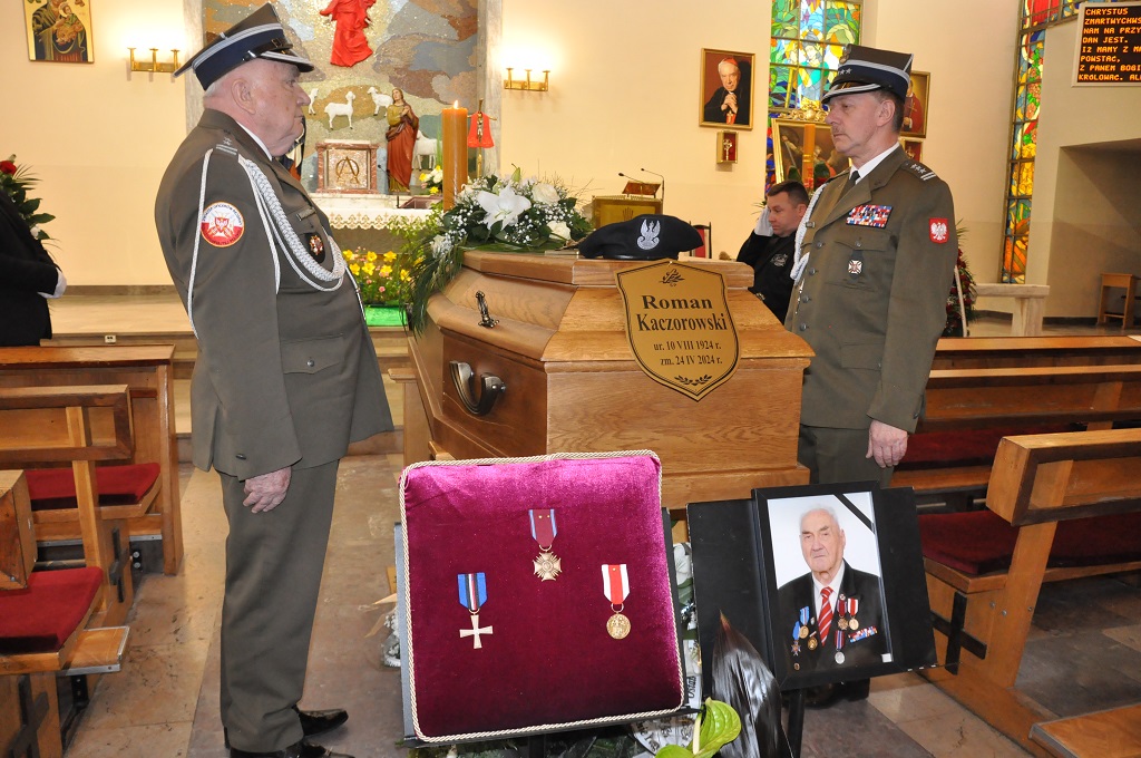 Pogrzeb śp. Romana Kaczorowskiego 99 – letniego kombatanta i najstarszego członka Związku Oficerów Rezerwy RP