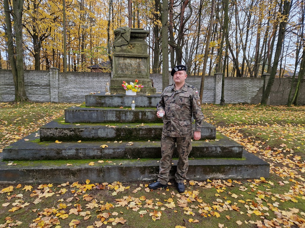 Okręg Śląski ZOR RP organizatorem patriotycznej akcji „Znicz” w Zawierciu