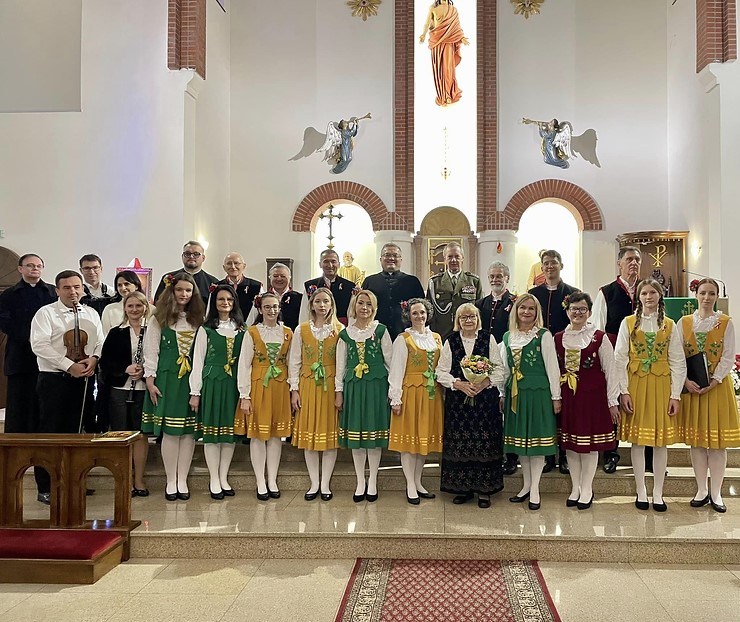 Koncert pieśni patriotycznych w Parafii pw. św. Apostołów Piotra i Pawła  w Nowym Dworze Mazowieckim. ZOR RP partnerem przedsięwzięcia